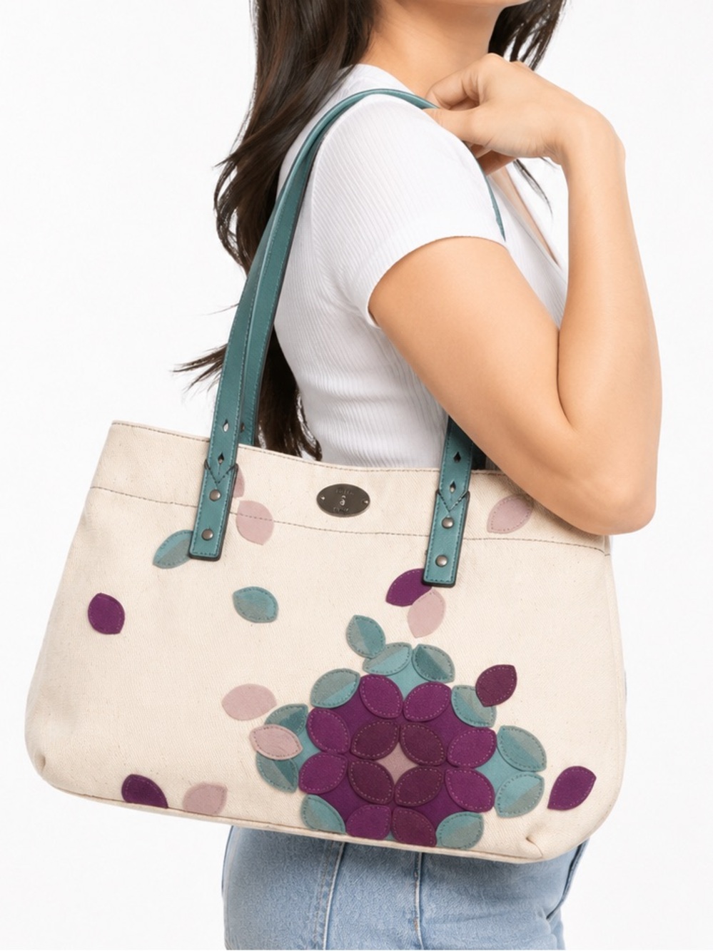 Fossil Vintage Y2K Chic White Canvas Patchwork Floral Appliqué Boho Shoulder Bag